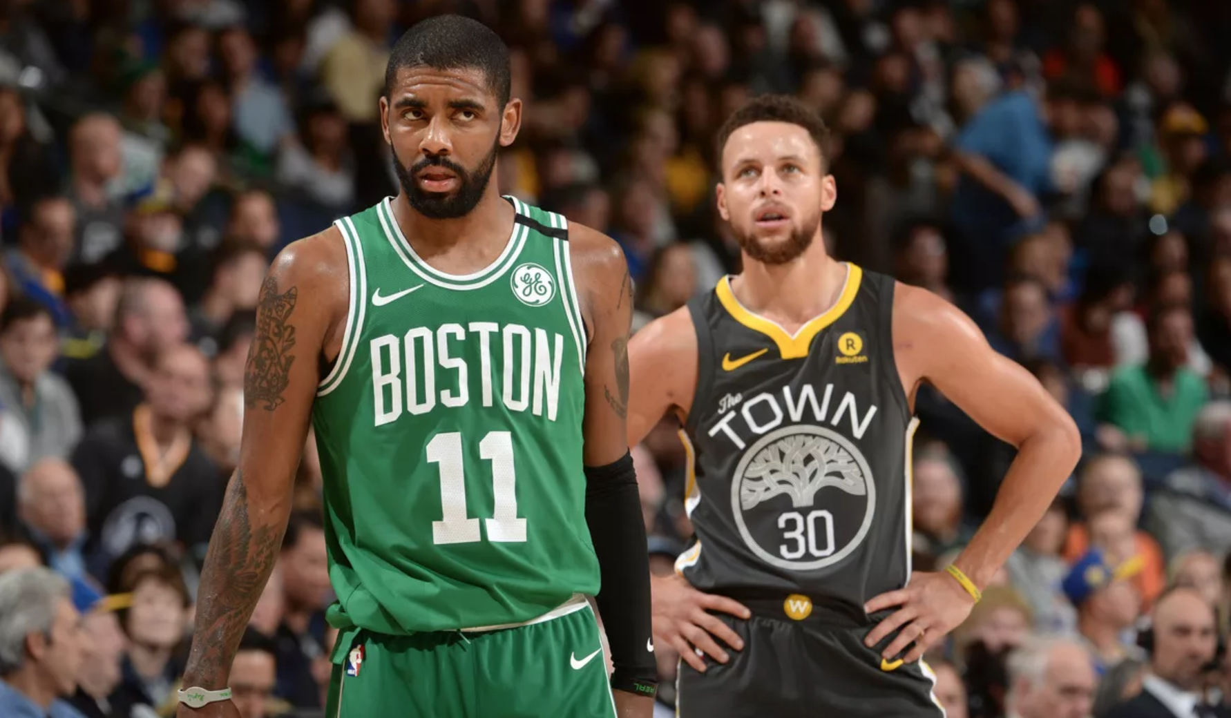 Thanh niên trái đất phẳng Kyrie Irving nói gì về giả thiết mặt trăng của Stephen Curry? - Ảnh 1.