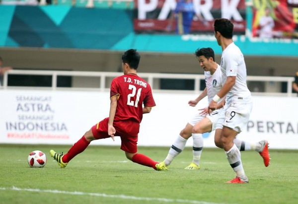 Ngôi sao vừa hạ gục Arsenal tranh tài cùng thầy trò HLV Park Hang Seo tại Asian Cup 2019 - Ảnh 3.
