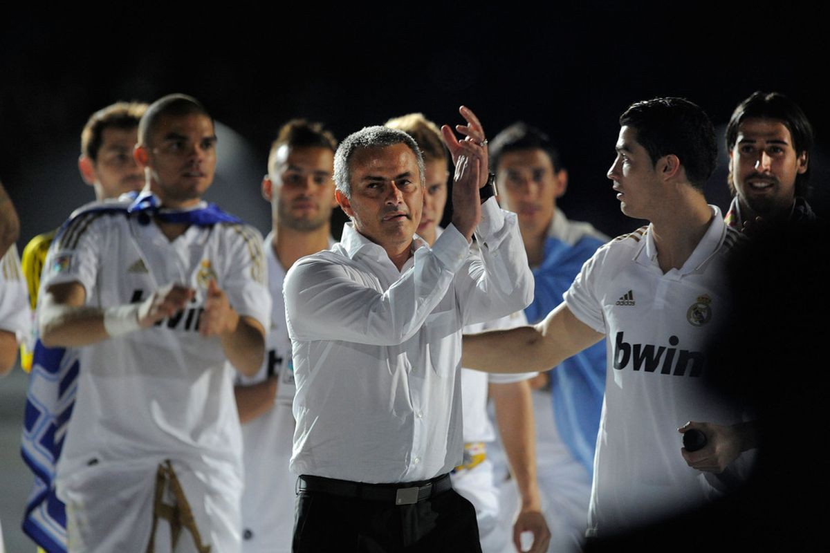Tiết lộ nội dung cuộc hội thoại giữa Chủ tịch Perez và Jose Mourinho sau khi bị Man Utd sa thải - Ảnh 3.
