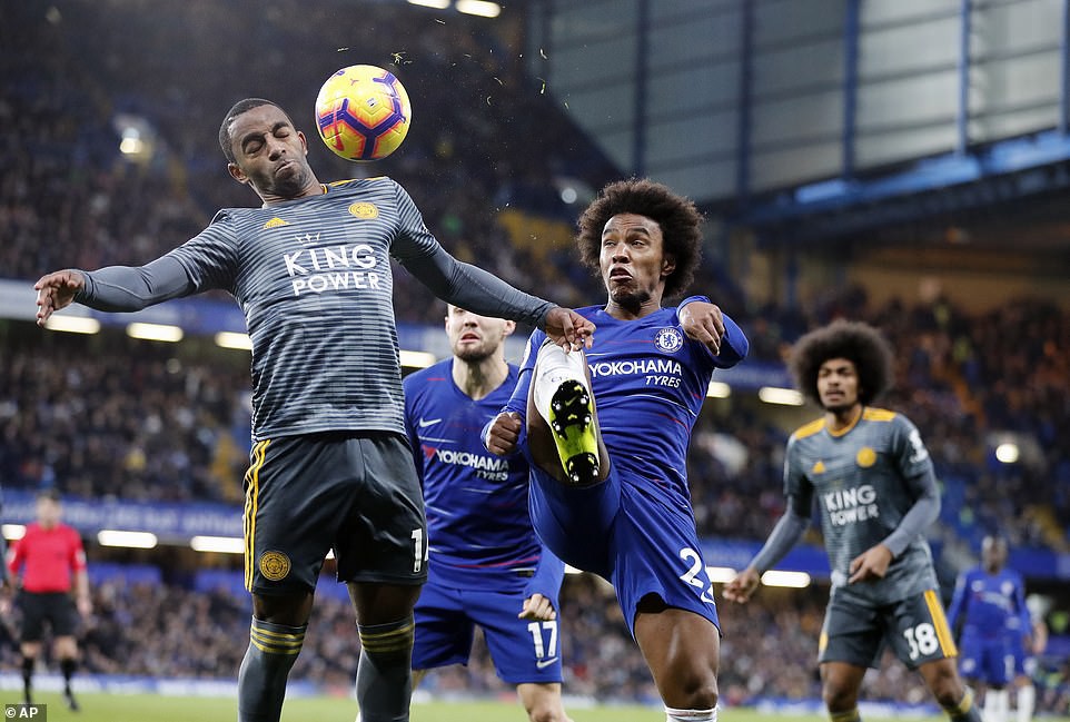 Hazard đen đủi, tội đồ Pedro và những nguyên nhân khiến Chelsea gục ngã đáng tiếc trước Leicester - Ảnh 3.