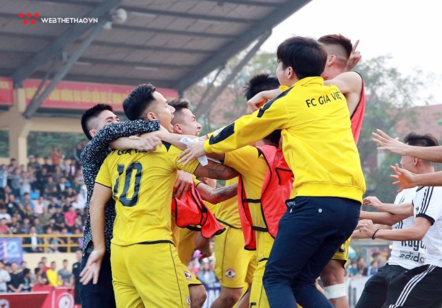 Chùm ảnh: Gia Việt FC chính thức trở thành ông Vua mới của HPL S6 - Ảnh 4.