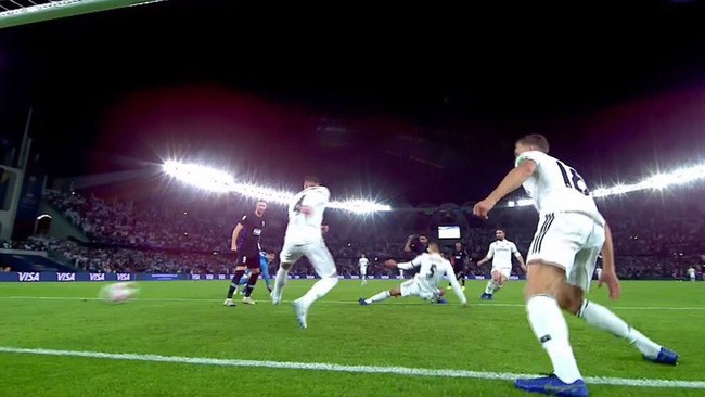 Ramos vẫn ghi bàn, dù bị la ó cả trận chung kết FIFA Club World Cup 2018 vì ... Mohamed Salah - Ảnh 7.