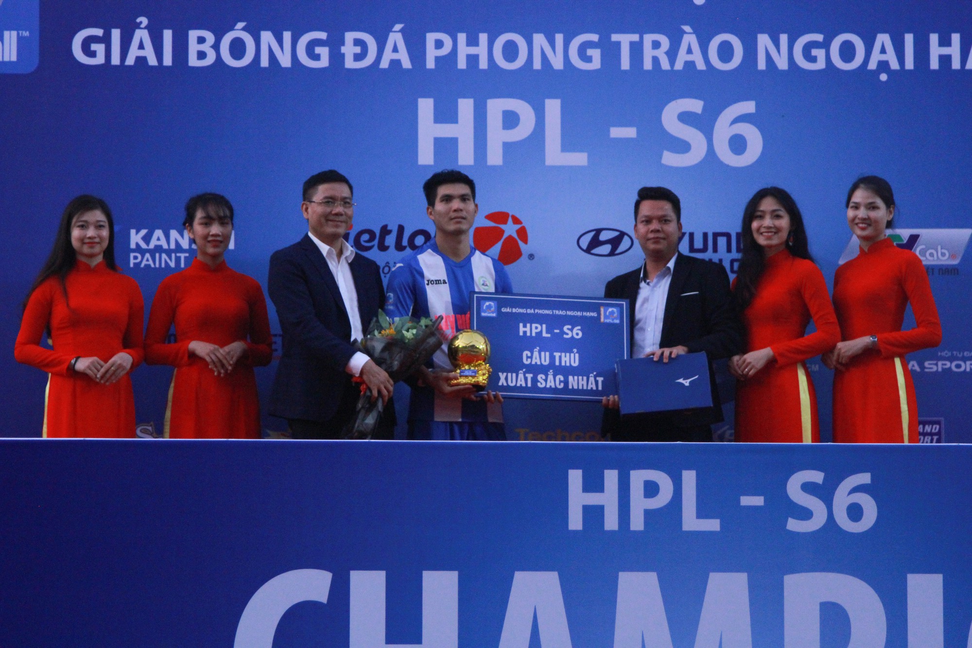 Vòng 11 HPL-S6: Kịch tính phút cuối cùng, Gia Việt lên ngôi vô địch - Ảnh 8.