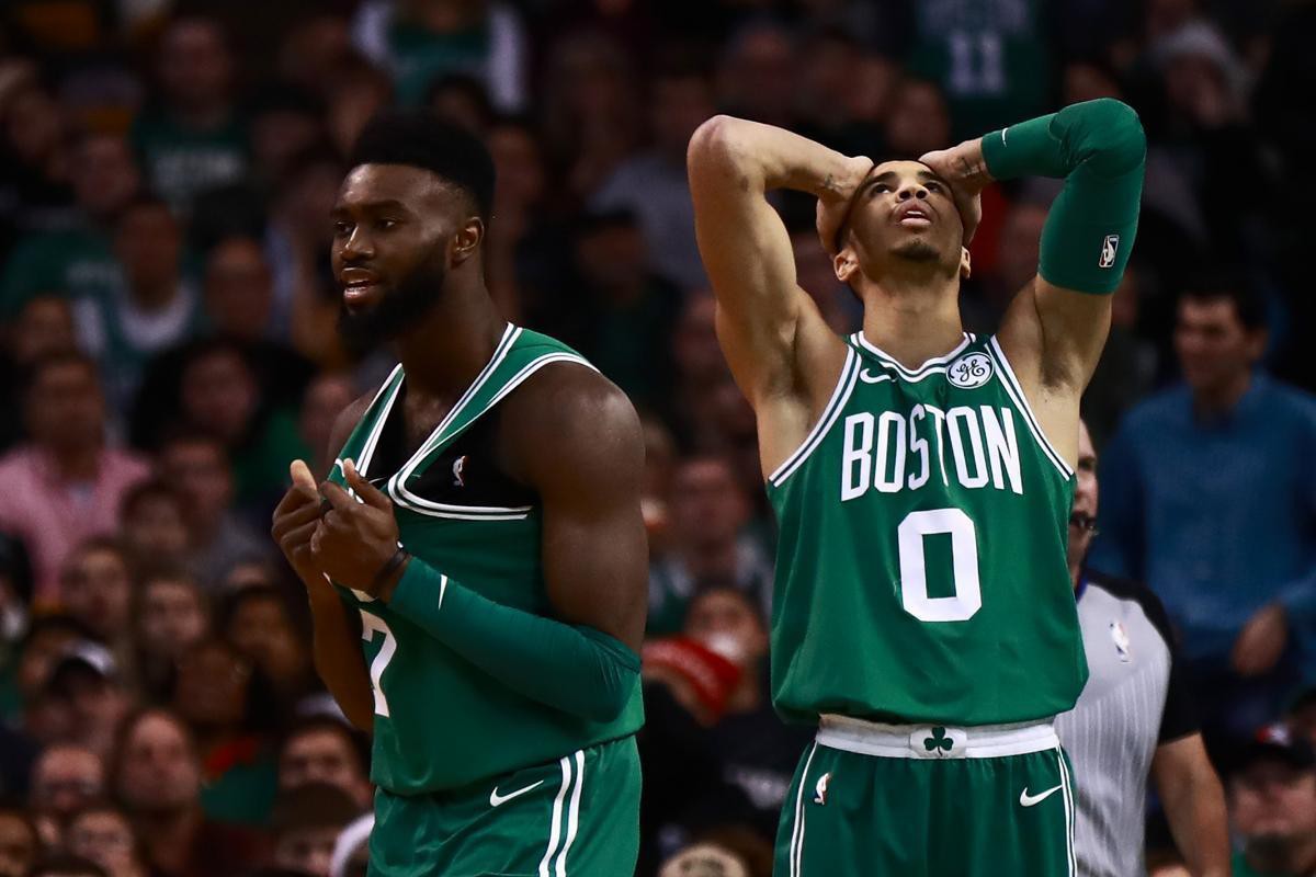 Khủng hoảng trở lại, Boston Celtics tổ chức buổi họp kín cực kỳ căng thẳng - Ảnh 3.
