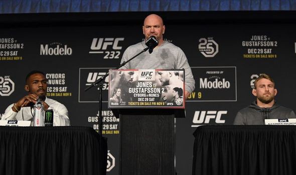 Dana White khẳng định chuyển UFC 232 sang California là chuyện phải làm, sẽ bù tiền vé cho fan - Ảnh 3.