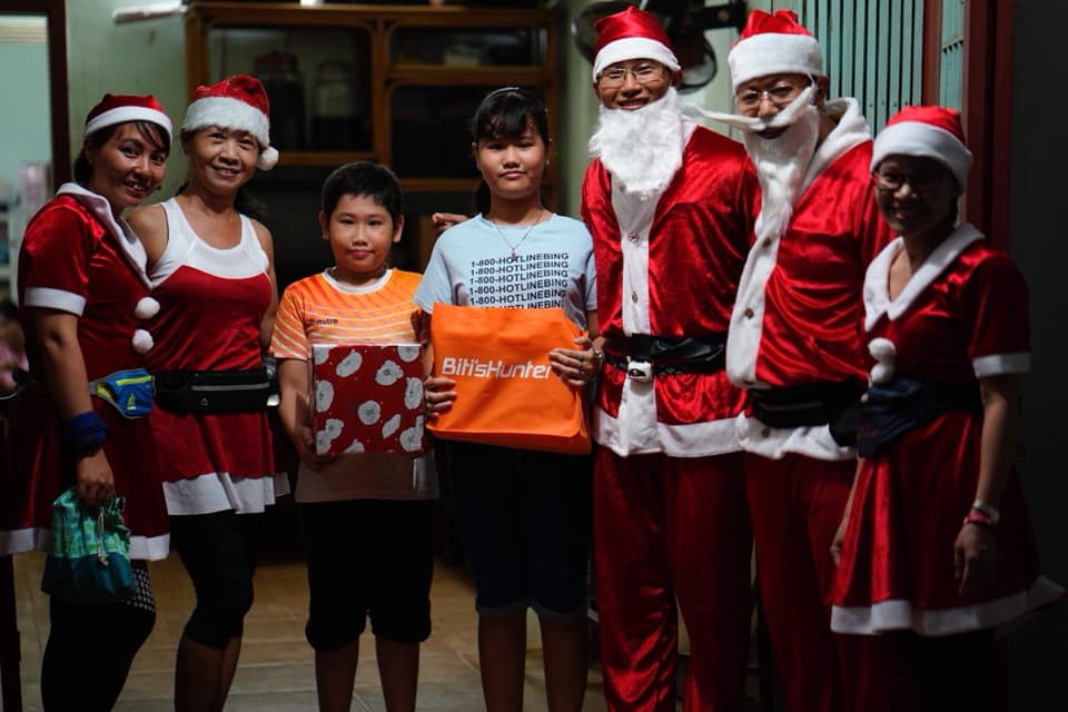 Giáng sinh đặc biệt ý nghĩa của nhóm chạy VungTau Trail Runners - Ảnh 6.