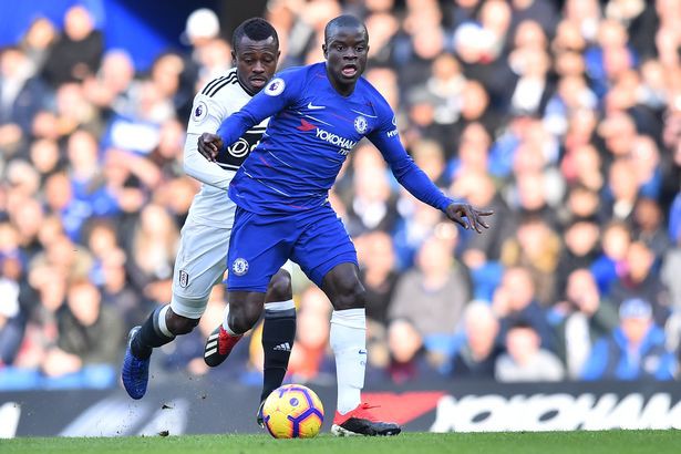 CĐV Chelsea và HLV Sarri choáng váng với màn trình diễn của Kante sau khi bị công kích - Ảnh 1.