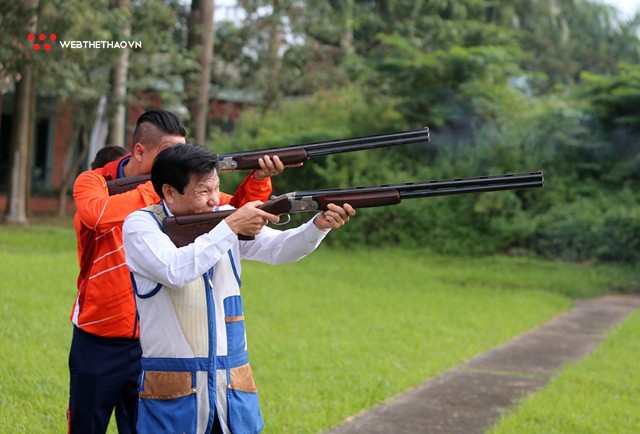 Nghẹt thở màn đấu súng giữa huyền thoại Jin Jong Oh với Bộ trưởng Nguyễn Ngọc Thiện - Ảnh 10.