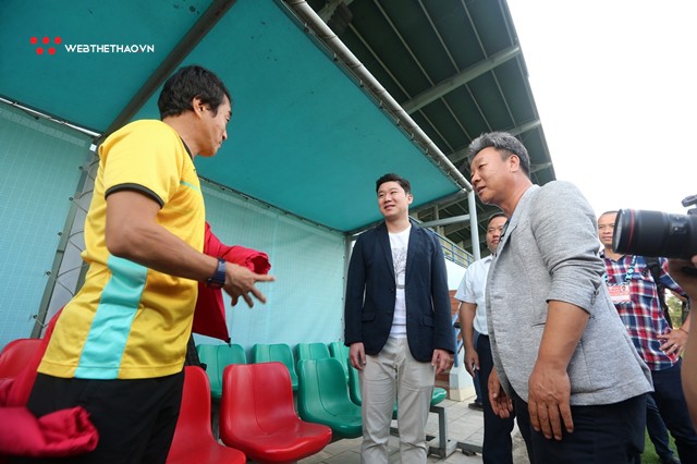 Nhà vô địch Olympic Jin Jong Oh đến tiếp lửa cho thầy trò HLV Park Hang Seo - Ảnh 6.