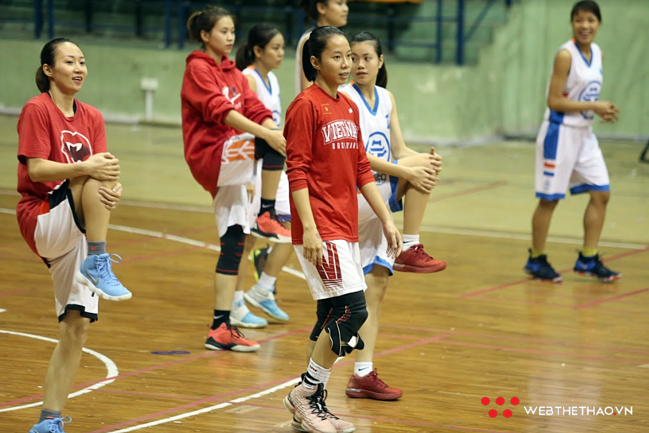 Lê Vân quyết định treo giày, tạm biệt cô gái xuất sắc của bóng rổ Hà Nội - Ảnh 1.