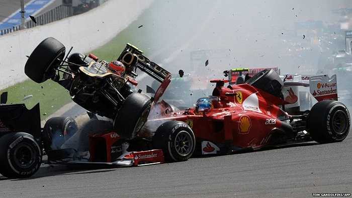 Pháp luật thể thao: Các tay đua F1 trong quá trình thi đấu gây tai nạn có phải chịu trách nhiệm hình sự không? - Ảnh 1.