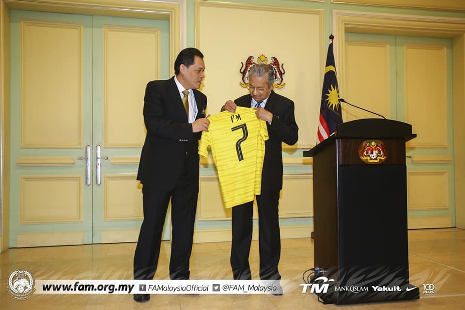 Thủ tướng Malaysia muốn đội nhà đánh bại Việt Nam cả 2 lượt trận chung kết - Ảnh 4.