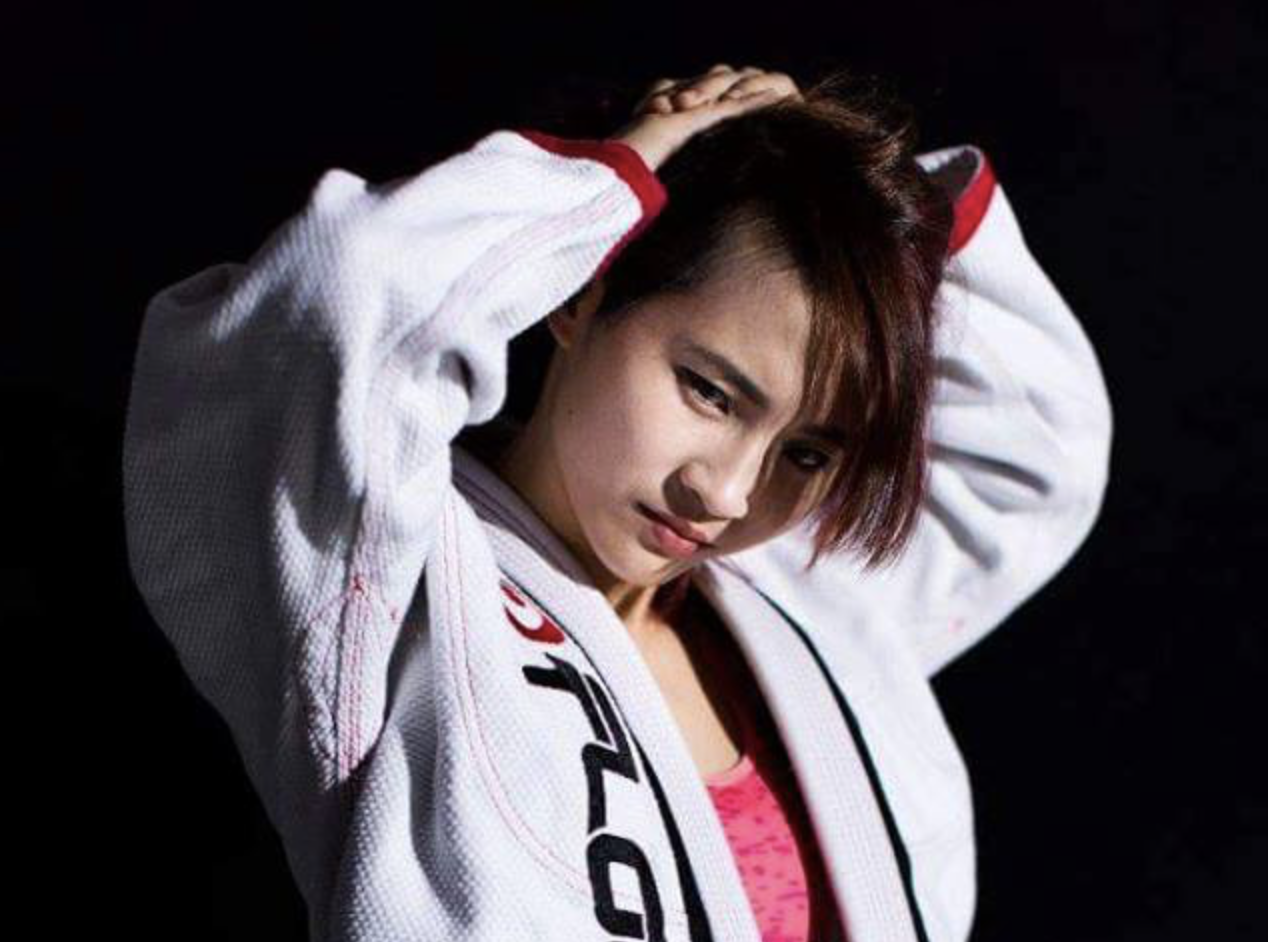 Top 5 nữ võ sĩ xinh đẹp nhất làng MMA hiện tại - Ảnh 3.