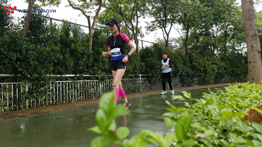 Nguyễn Tiến Hùng vượt Cao Ngọc Hà lập kỷ lục giải Hanoi Half Marathon siêu ấn tượng - Ảnh 6.