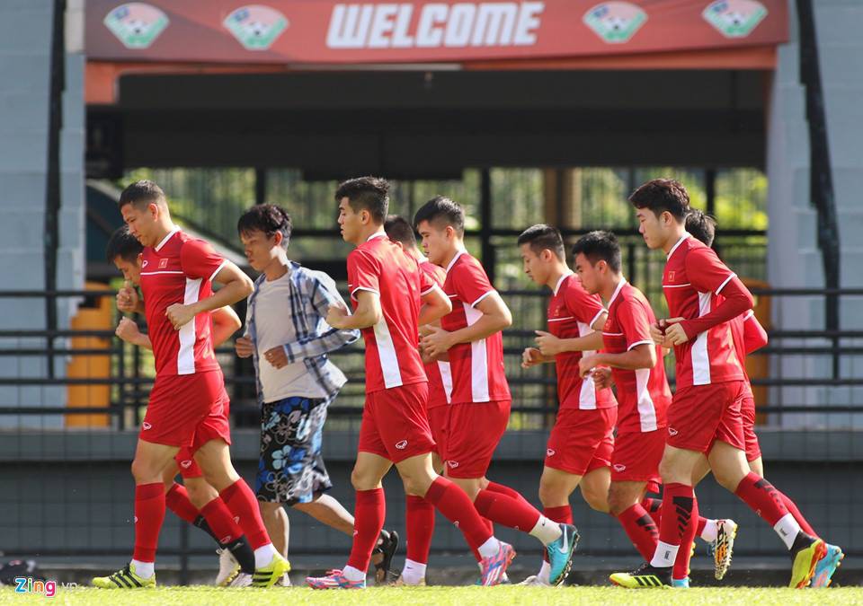 Không thể không cười với bộ ảnh chế đồng hành cùng ĐT Việt Nam tại AFF Cup của thánh chế photoshop - Ảnh 7.