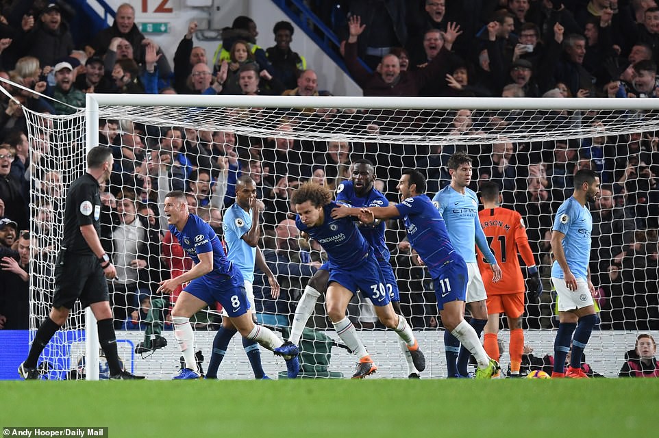 Chelsea phản công sắc lẹm và top 5 thống kê không tưởng ở trận thắng Man City - Ảnh 5.