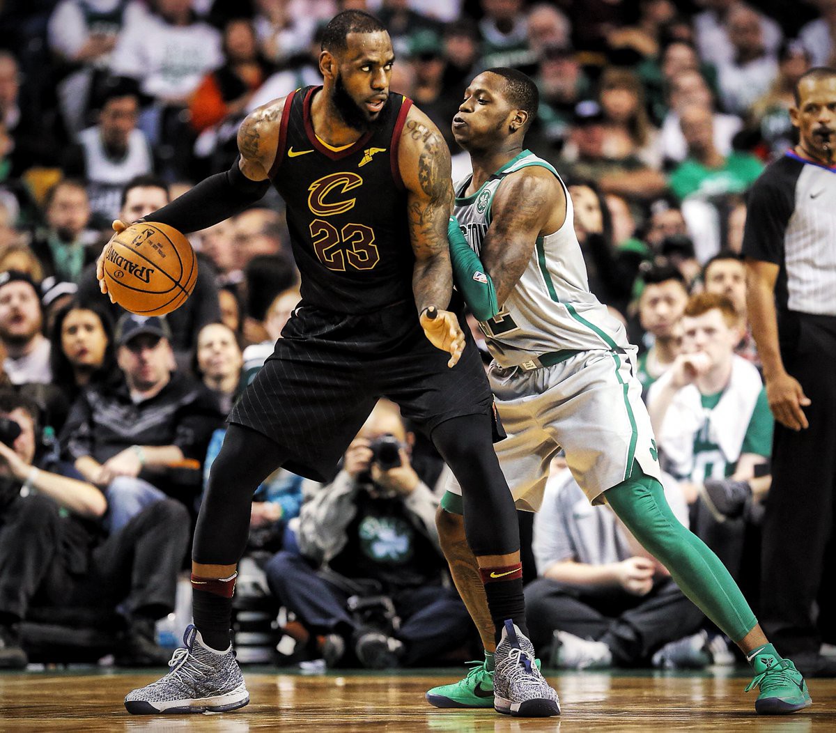 Hài hước thay, LeBron James và Cavaliers mới là người nhung nhớ Kyrie Irving vào lúc này - Ảnh 4.