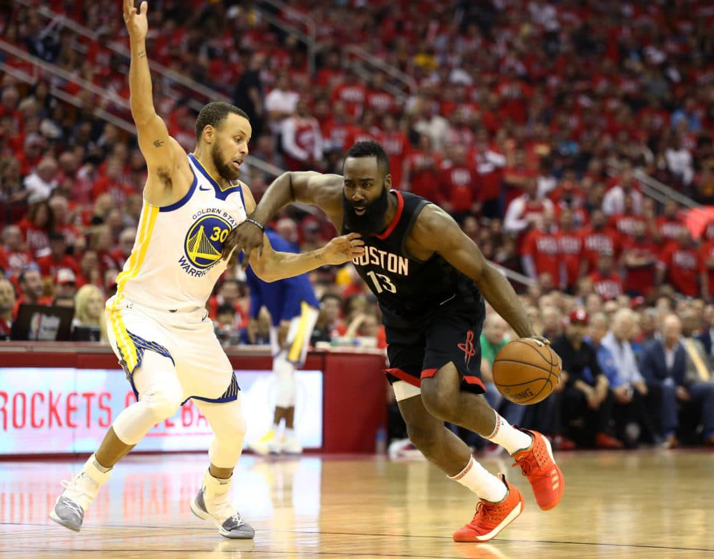 Bị Rockets đâm 23 lần một đêm, Curry chưa bao giờ chịu áp lực nhiều vậy ở playoffs năm nay - Ảnh 1.