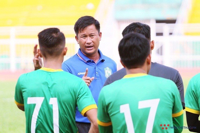 HLV Đinh Hồng Vinh mát mặt khi đụng độ đội bóng cũ HAGL - Ảnh 3.