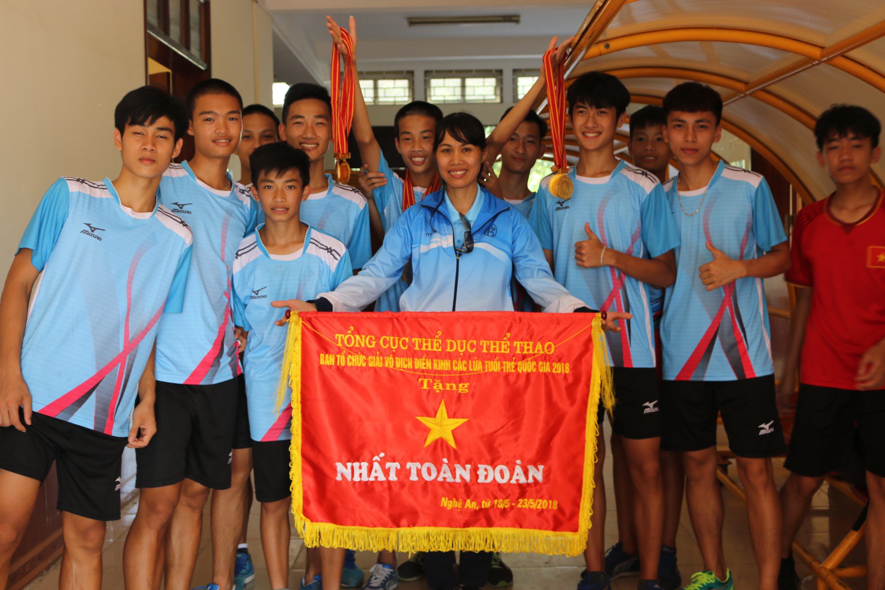 Tin thể thao Việt Nam mới nhất ngày 23/5: Tượng đài Sanna Khánh Hòa thất bại 2 lần liên tiếp tại futsal HDBank VĐQG 2018 - Ảnh 3.