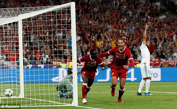 Siêu phẩm của Bale giúp Real Madrid hạ Liverpool, 3 lần liên tiếp vô địch Champions League  - Ảnh 3.