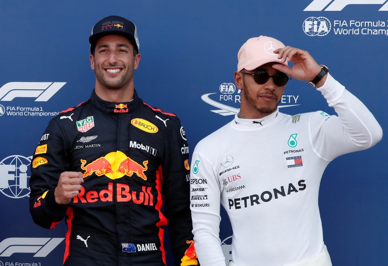 Hamilton sẽ ngăn chặn Ricciardo gia nhập Mercedes? - Ảnh 1.