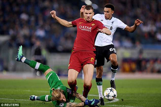Có đúng Liverpool 2 lần hưởng lợi từ người phán xử trước Roma? - Ảnh 4.