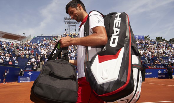 Hé lộ lý do kỳ lạ khiến Novak Djokovic chưa thể hồi sinh - Ảnh 1.