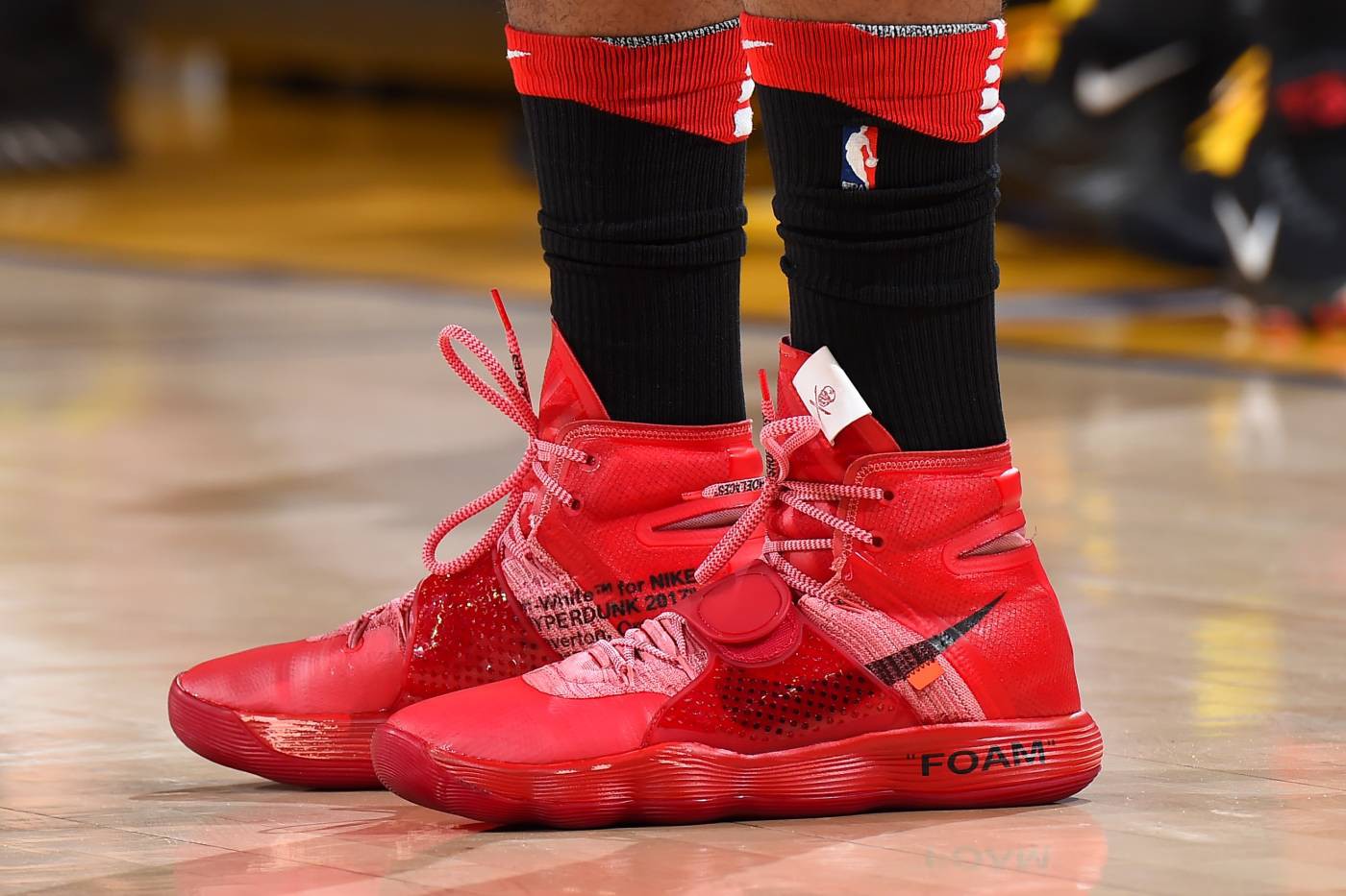 Chi tiết và đầy đủ các mẫu giày khủng của Thánh giày P.J. Tucker đã mang tại NBA Playoffs 2018 - Ảnh 23.