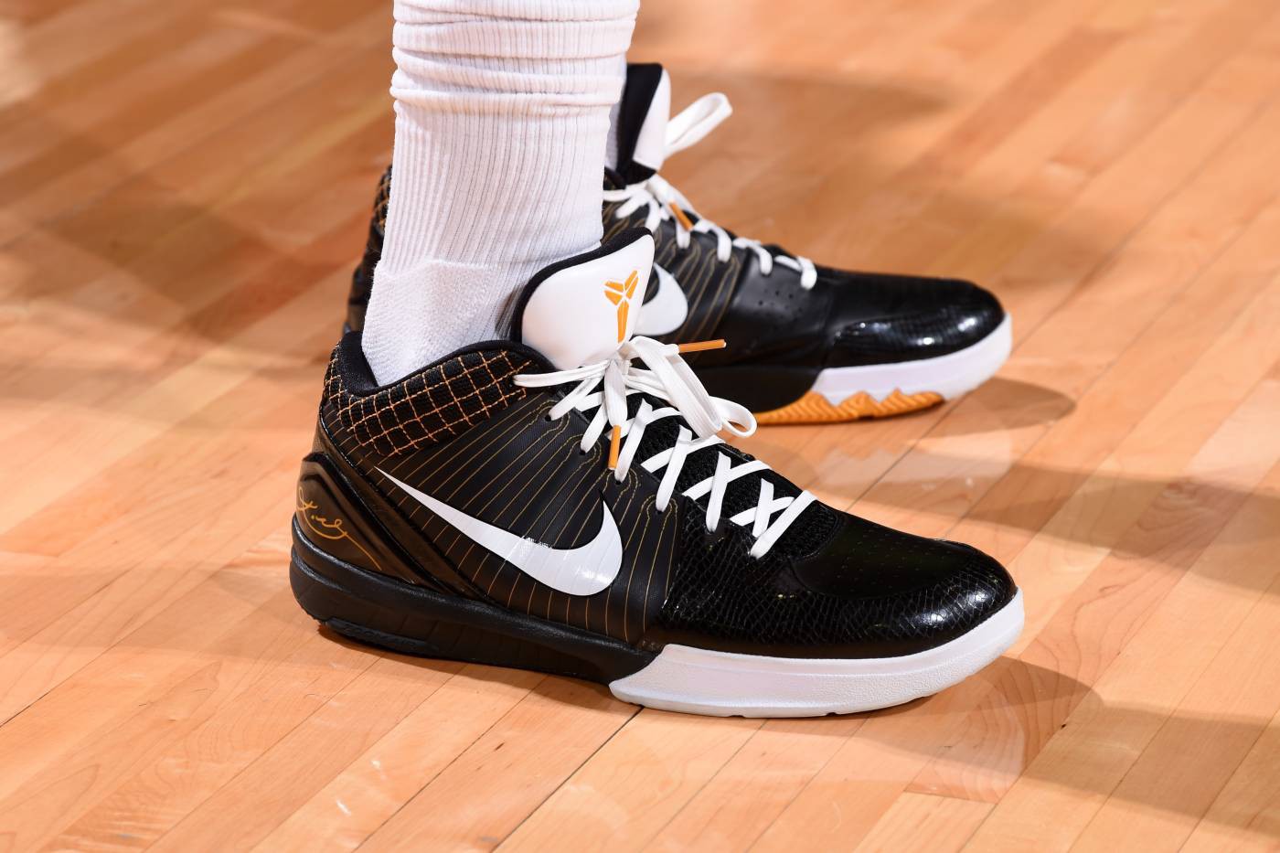 Chi tiết và đầy đủ các mẫu giày khủng của Thánh giày P.J. Tucker đã mang tại NBA Playoffs 2018 - Ảnh 26.