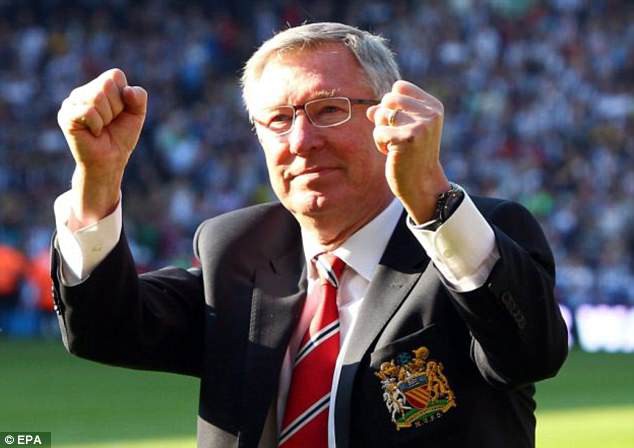 Sir Alex Ferguson đã tỉnh lại và có thể nói chuyện sau phẫu thuật  - Ảnh 2.