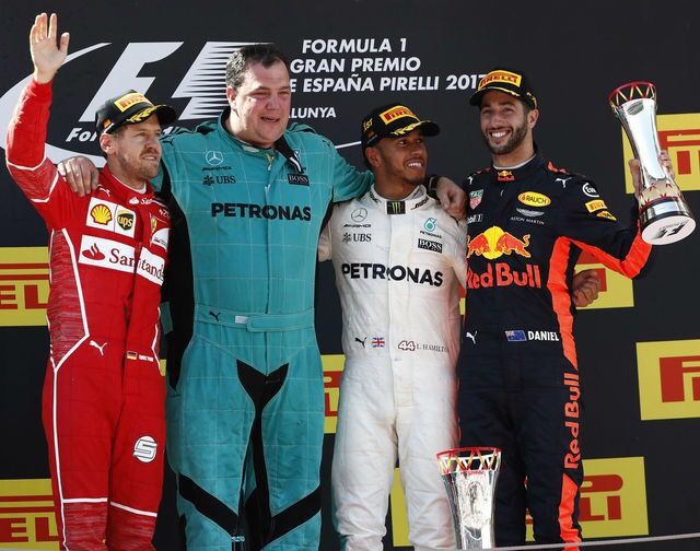 Ricciardo và Bò húc sẽ tạo nên kết thúc kịch tính mùa giải F1 năm nay? - Ảnh 1.