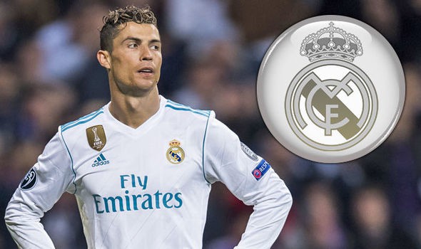 Đại chiến tiền lương Ronaldo - Real Madrid kéo dài xuyên mùa hè - Ảnh 1.