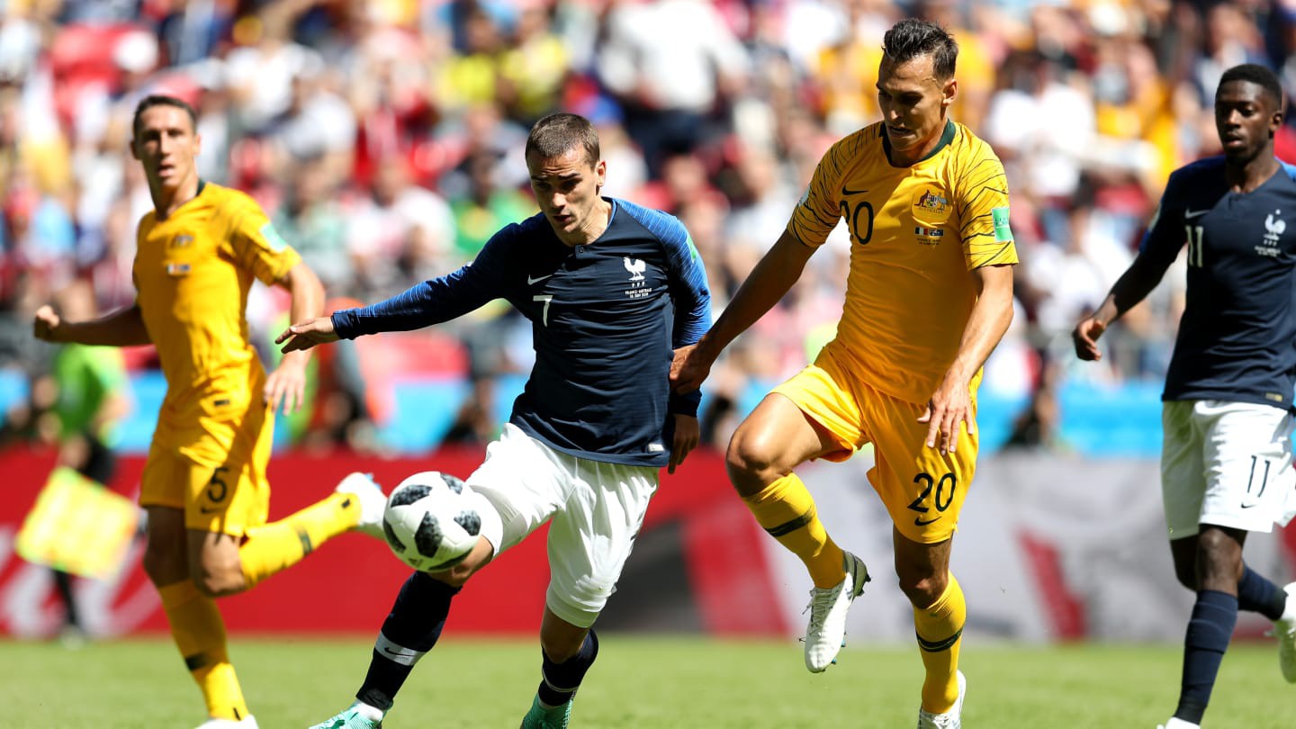 Pháp nhọc nhằn vượt qua Australia 2-1 theo kịch bản VAR - Ảnh 1.