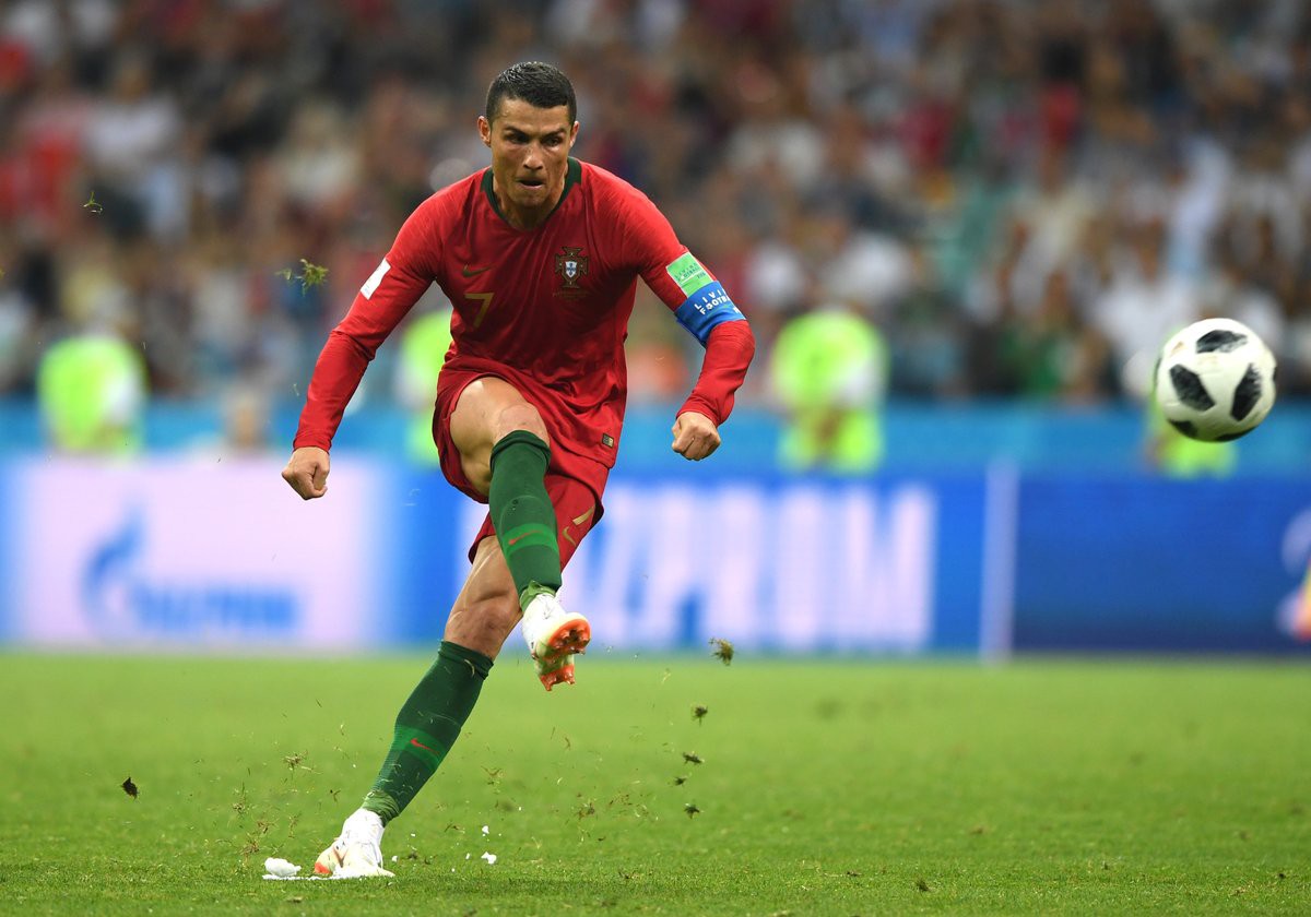 Lướt phây mùa World Cup: Khi cả thế giới ngả mũ trước Ronaldo - Ảnh 4.