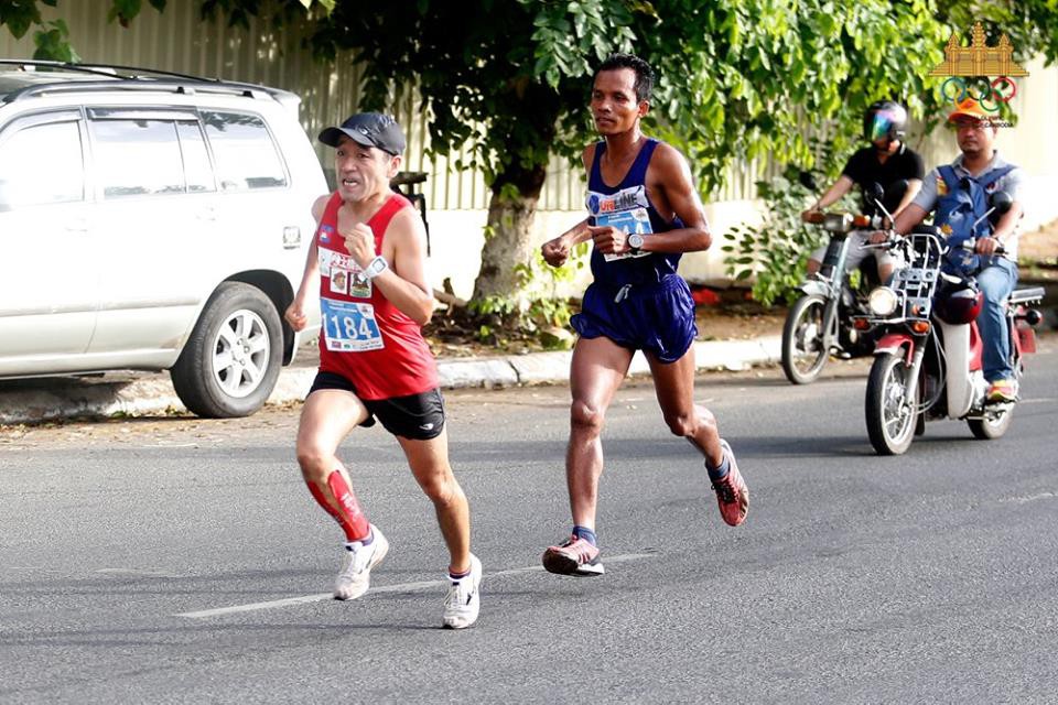 Runner nữ U50 Việt Nam giành giải 3 Phnompenh Half Marathon 2018 - Ảnh 3.