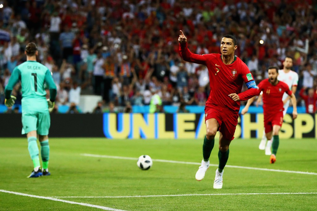 Thăng hoa ở World Cup, bao giờ Ronaldo cán mốc 100 bàn cho Bồ Đào Nha? - Ảnh 4.