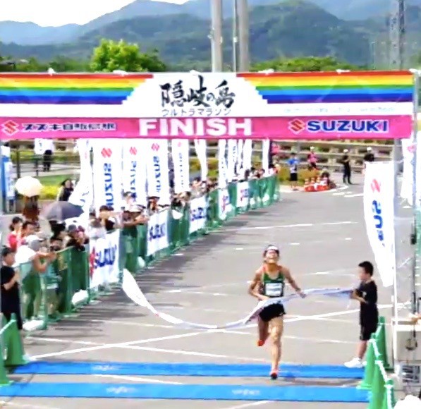 Kawauchi vô địch 50km ở giải chạy anh từng bị sốc nhiệt trong Ngày của Bố - Ảnh 1.