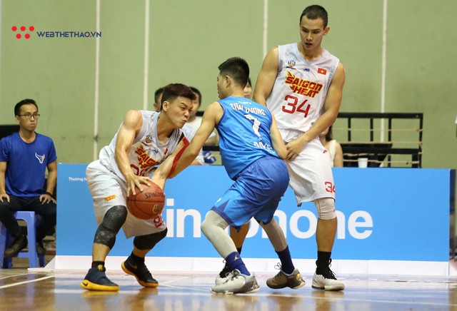 CĐV Saigon Heat tưng bừng mở hội ngay tại thánh địa Bách Khoa - Ảnh 1.