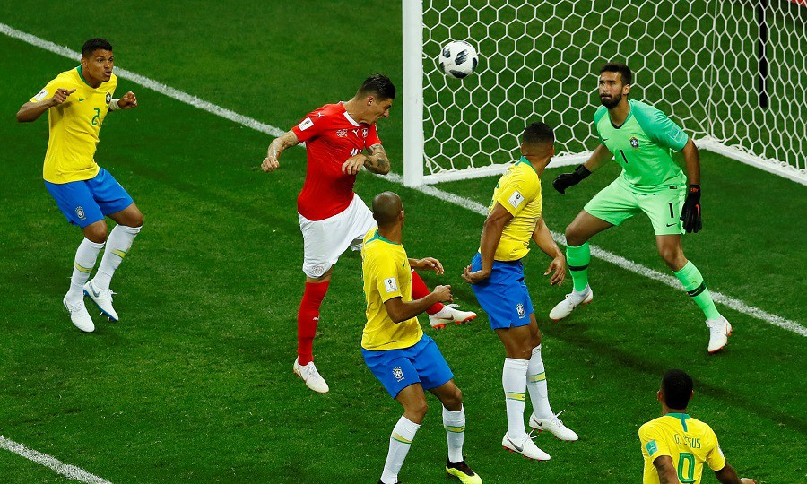 LĐBĐ Brazil gửi đơn khiếu nại lên FIFA vì phải nhận bàn thua oan trước Thụy Sỹ - Ảnh 1.