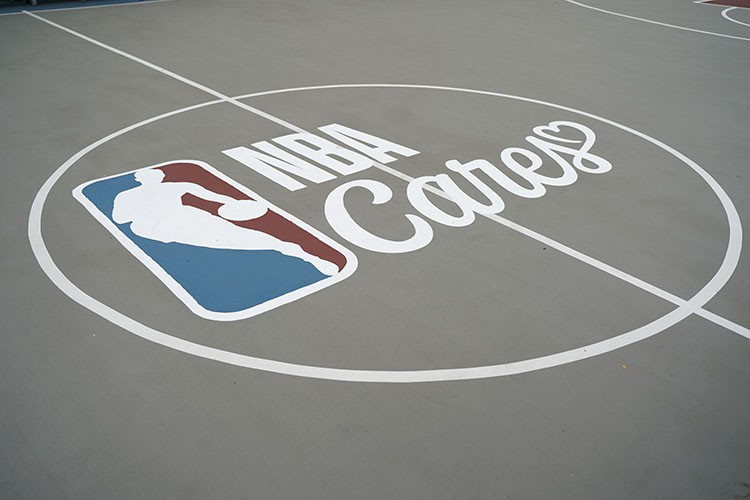 Chương trình Jr. NBA tặng sân bóng rổ cho trường Đại học Y Dược TPHCM - Ảnh 3.