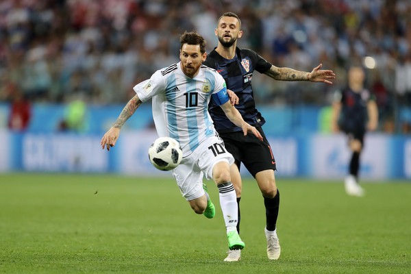 HLV Croatia tiết lộ chiến thuật bắt chết Messi và đẩy Argentina đứng ở bờ vực - Ảnh 2.