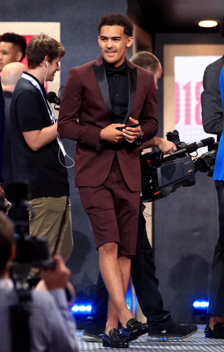 Thời trang NBA Draft 2018: Từ phong cách bộ vest quần lửng đến chiếc khăn Wakanda - Ảnh 8.