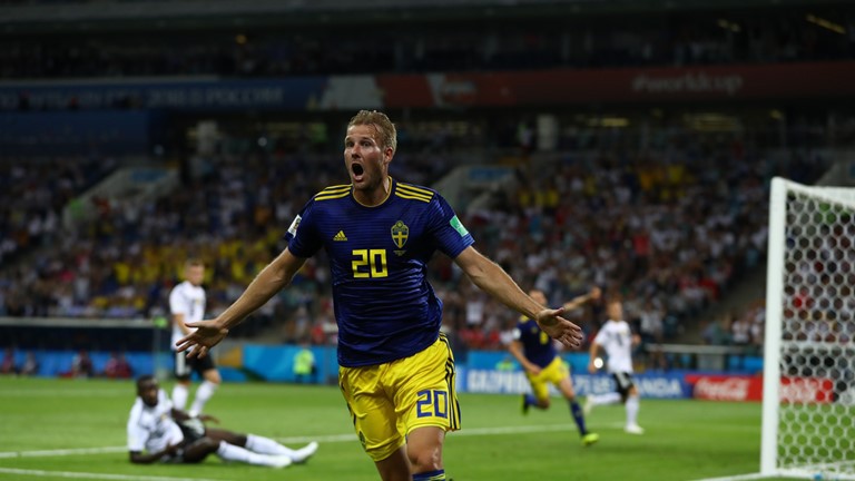 Kroos lập siêu phẩm đá phạt, Đức chơi 10 người vẫn ngược dòng nghẹt thở đánh bại Thụy Điển - Ảnh 2.