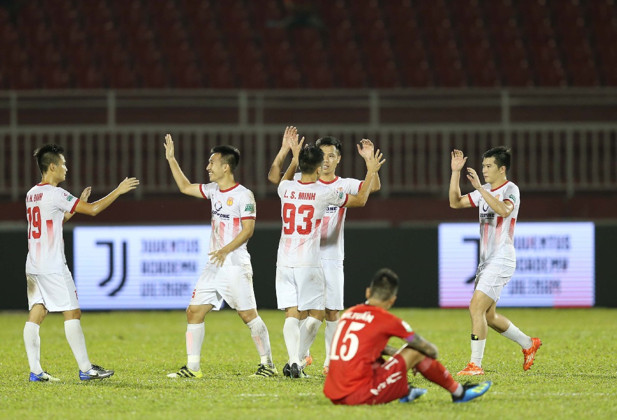 Số 13 ám ảnh sau vòng 15 V.League 2018 - Ảnh 2.