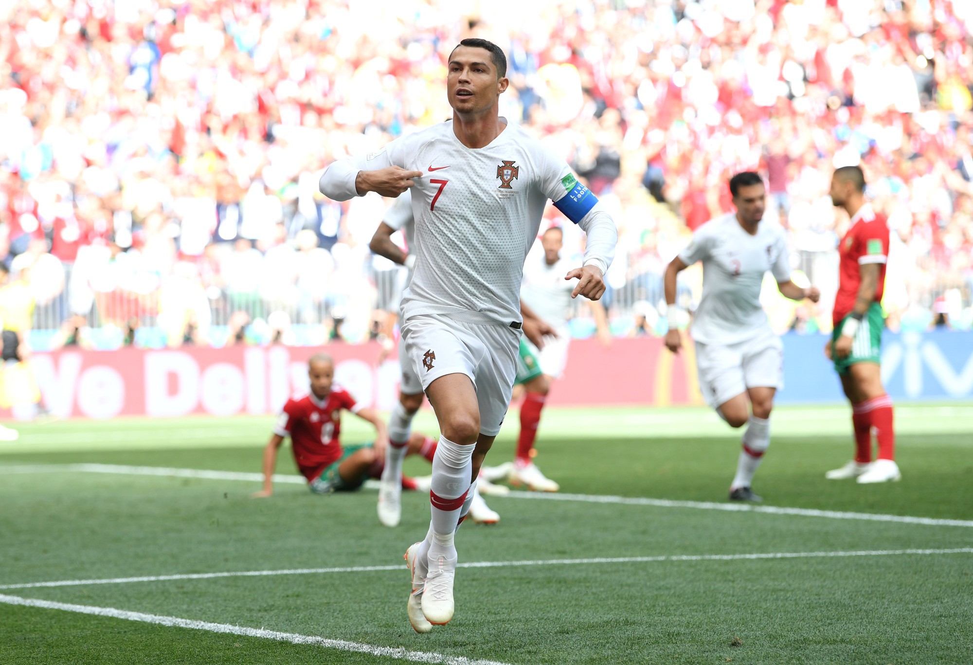 Hat-trick của Harry Kane sẽ giúp Ronaldo trở thành chân sút BĐN vĩ đại nhất ở World Cup? - Ảnh 3.