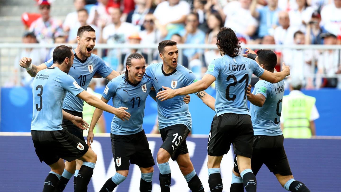 Suarez nổ súng, Uruguay đánh bại Nga chiếm ngôi đầu bảng A - Ảnh 3.