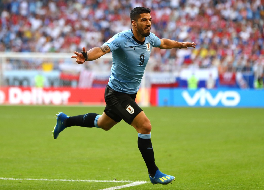 Suarez nổ súng, Uruguay đánh bại Nga chiếm ngôi đầu bảng A - Ảnh 2.