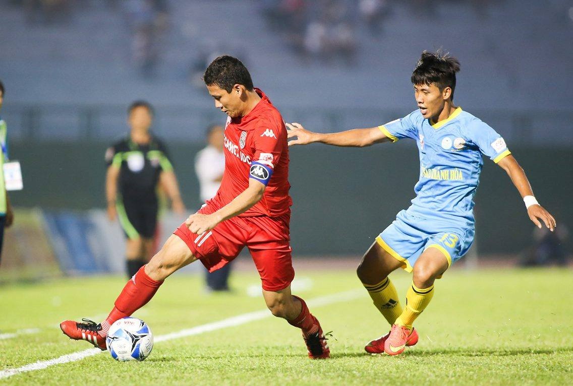 Trực tiếp V.League 2018 Vòng 16: Sanna Khánh Hòa BVN - Becamex Bình Dương - Ảnh 1.