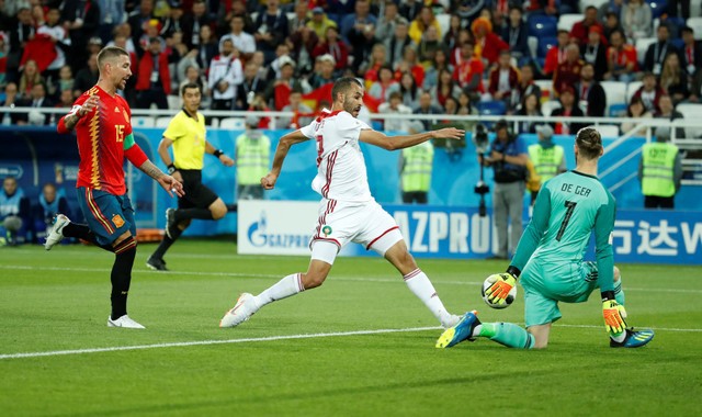 Hòa hú vía trước Morocco, Tây Ban Nha sẽ gặp Nga ở vòng 1/8 - Ảnh 4.